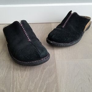 UGG  Black Suede Slip On Mules Clogs Size 8